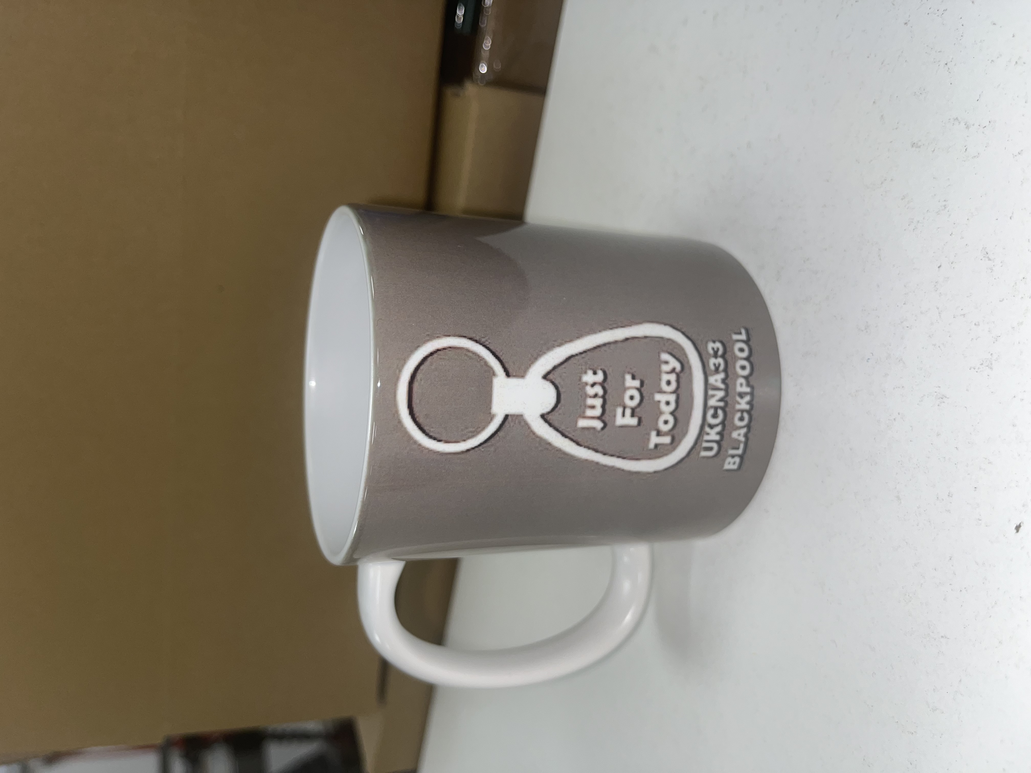 UKCNA33 Grey Mug